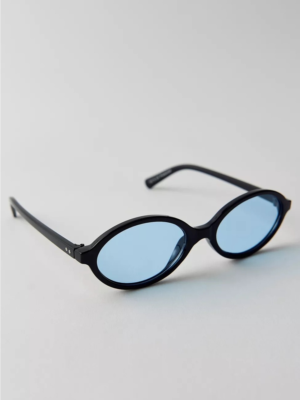 Urban Outfitters Sasha Oval Sunglasses